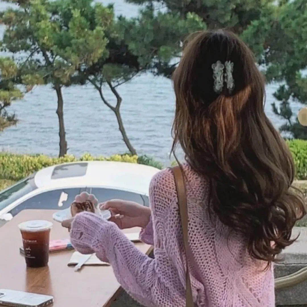 敲敲门封面